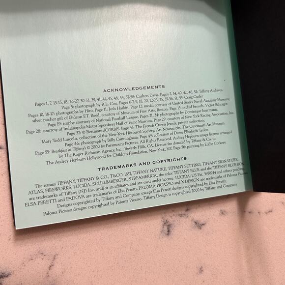 Tiffany Design History and Catalog 2000 Black 5x7 in - Picture 5 of 6